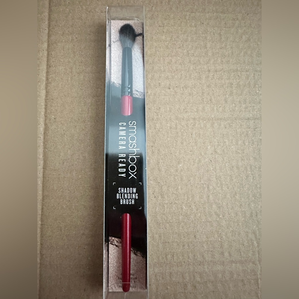 Smashbox Shadow Blending Brush. Brand New.